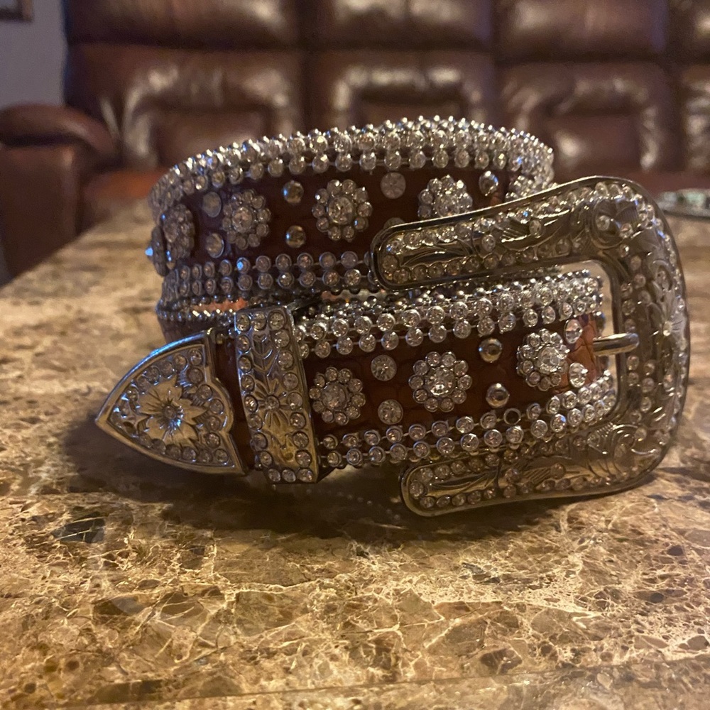Women’s western belt